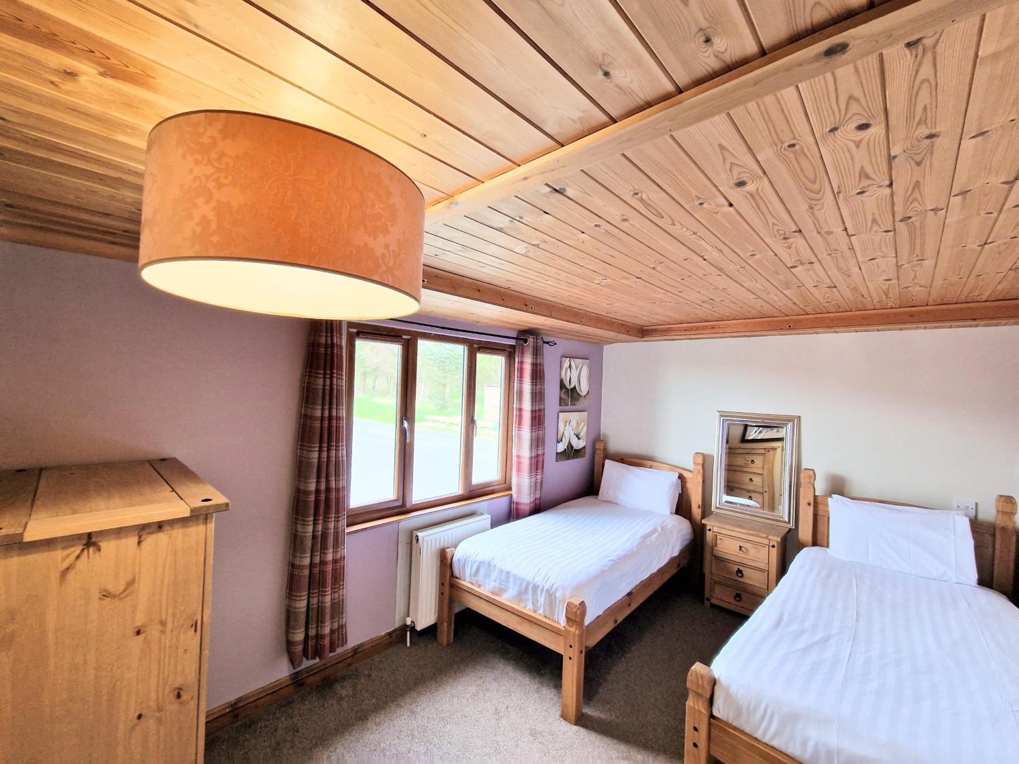 Torridon 1 With Private Hot Tub - Fife - Loch Leven - Lomond Hills- Pet Friendly Villa Kelty Exterior photo