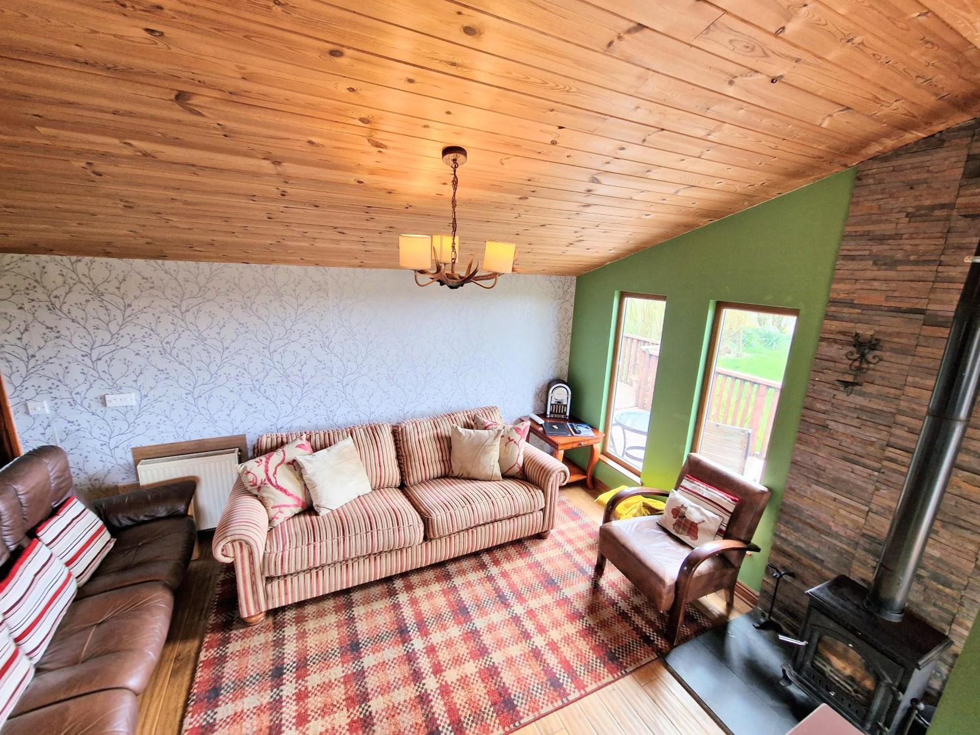Torridon 1 With Private Hot Tub - Fife - Loch Leven - Lomond Hills- Pet Friendly Villa Kelty Exterior photo