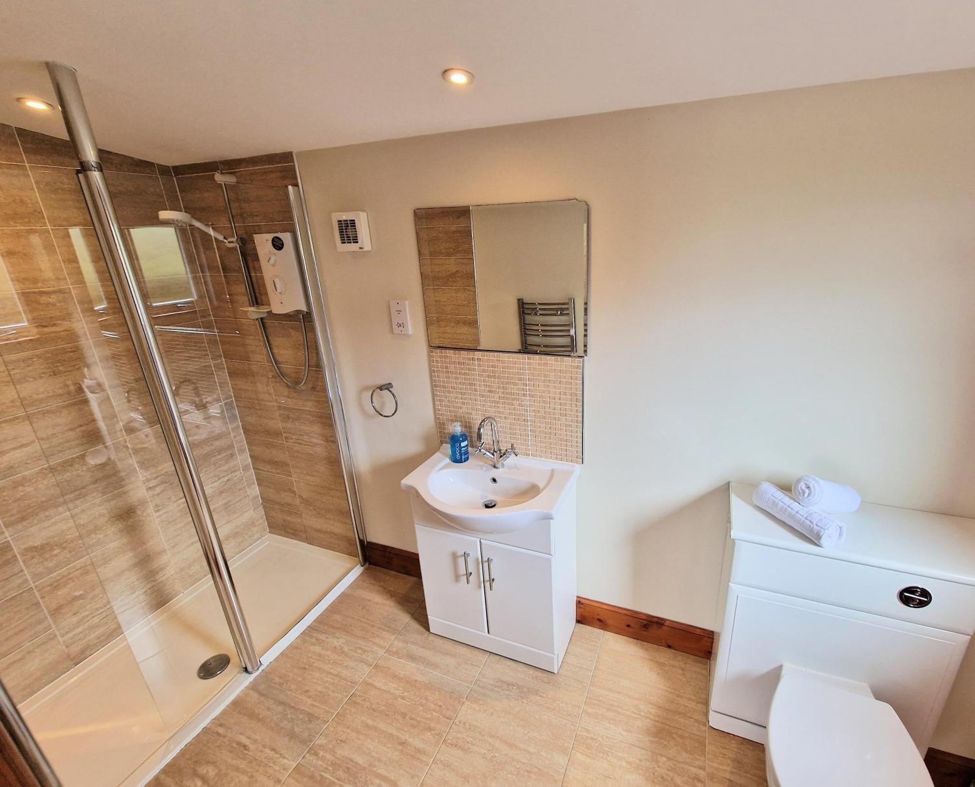 Torridon 1 With Private Hot Tub - Fife - Loch Leven - Lomond Hills- Pet Friendly Villa Kelty Exterior photo